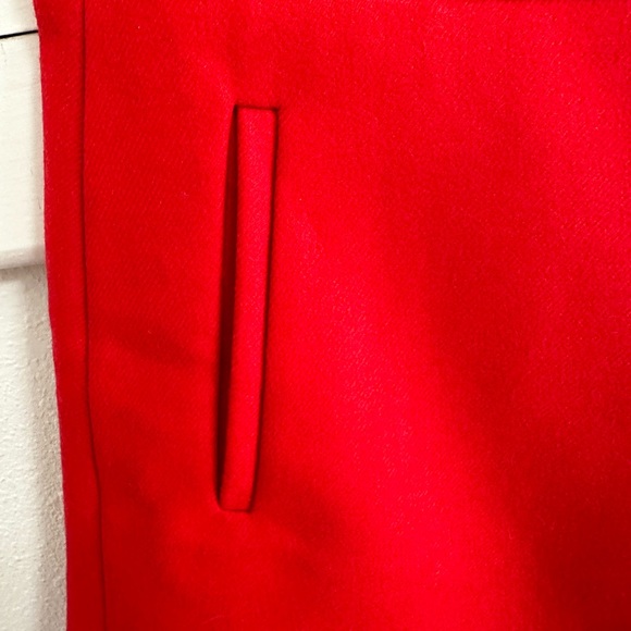 Red wool mini! - Picture 4 of 7